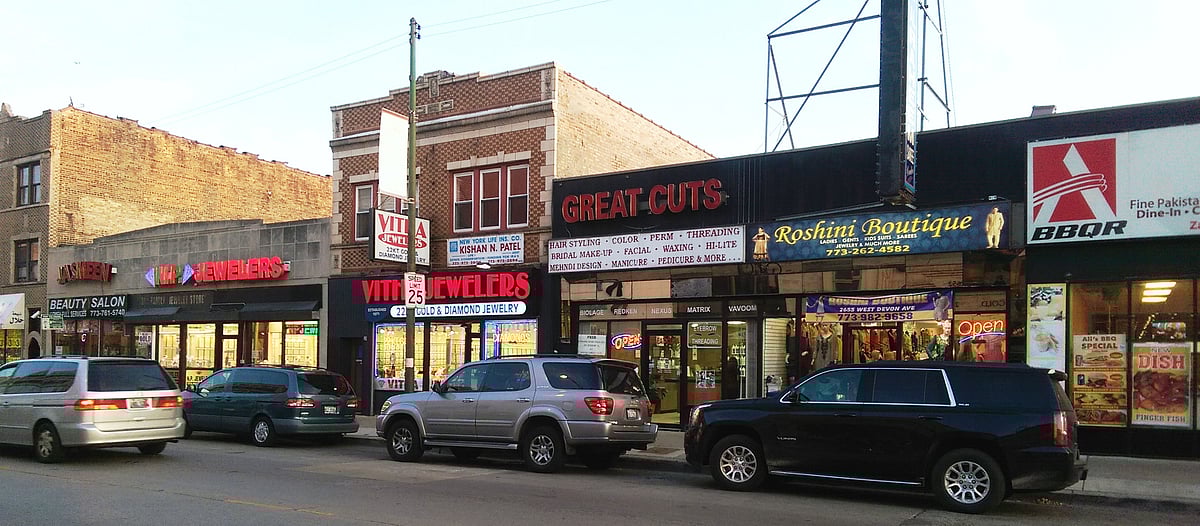 How a Visit to Devon Avenue in Chicago is Just Like Going to India